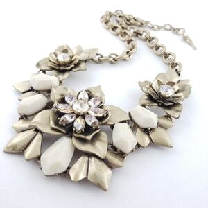 Chloe + Isabel Statement Necklace in muted gold and cream